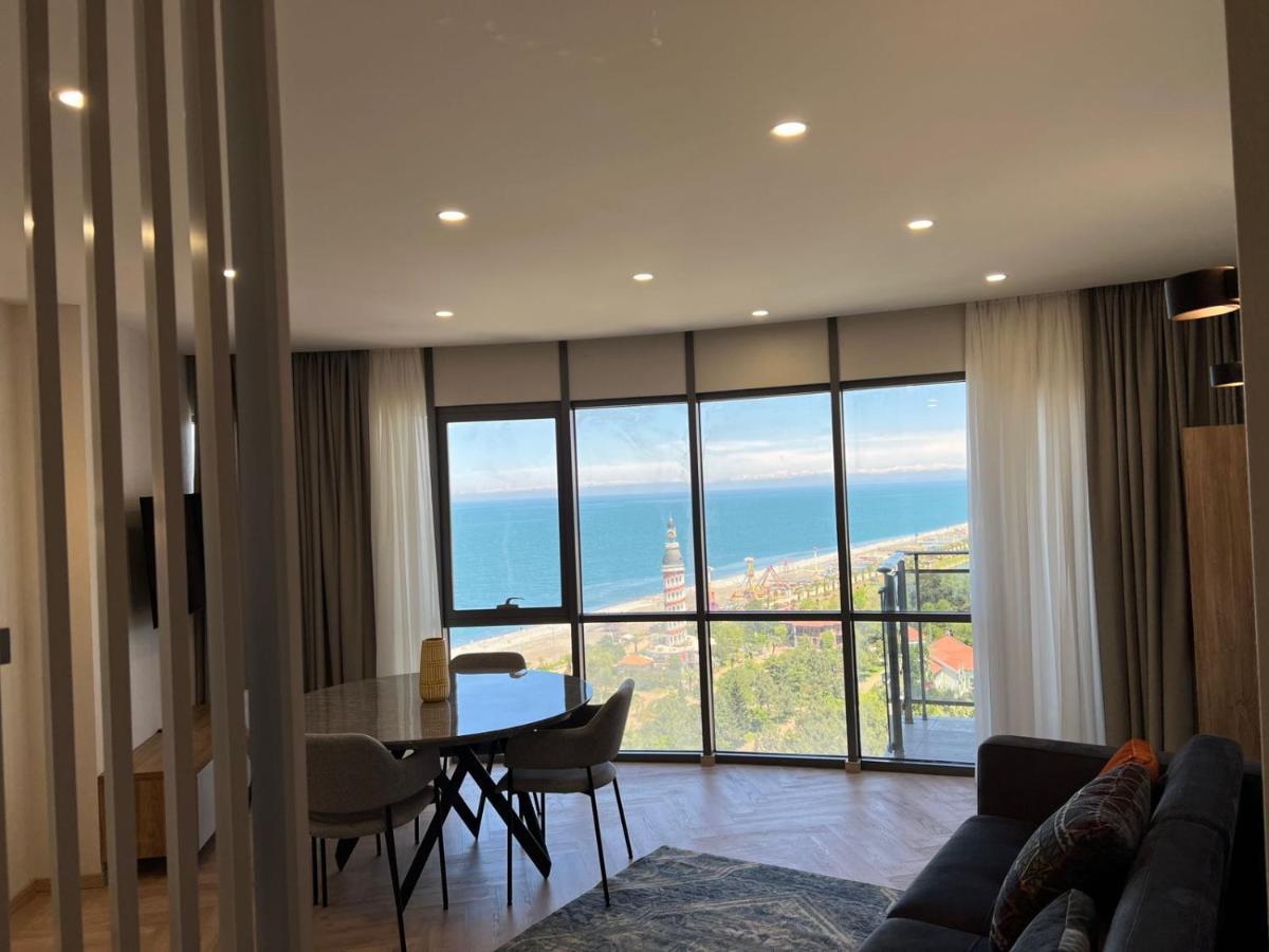 Апартаменты Holiday Lux Sea Towers Батуми Экстерьер фото